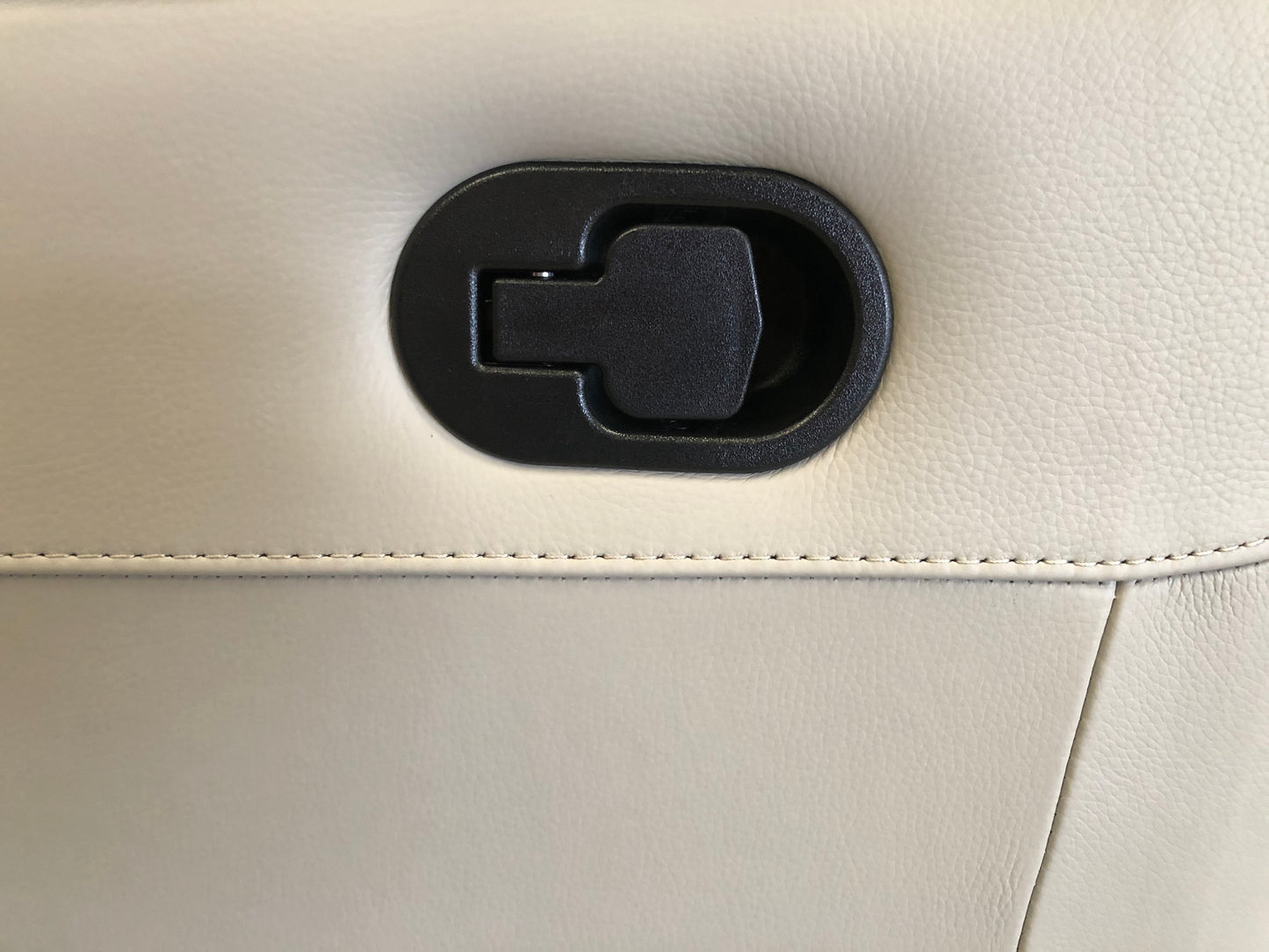 Alexis 3RR+R+R Recliner Suite